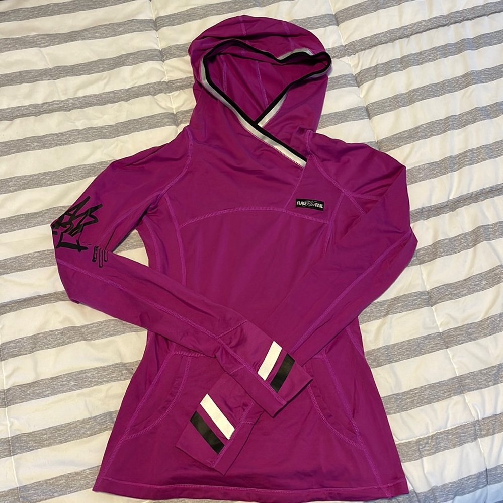 LIKE NEW Flag Nor Fail long sleeve active top Size XS